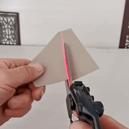Foarfecă cu Laser pentru Tăiere cu Precizie