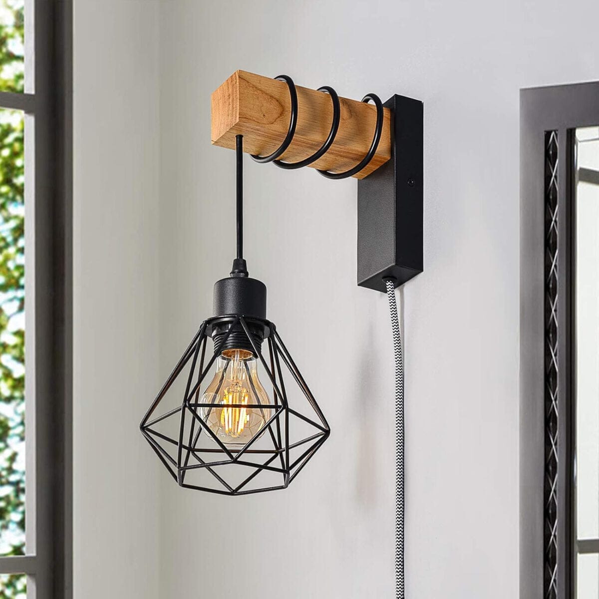 Aplica de perete cu brat de lemn LED  – design vintage din lemn