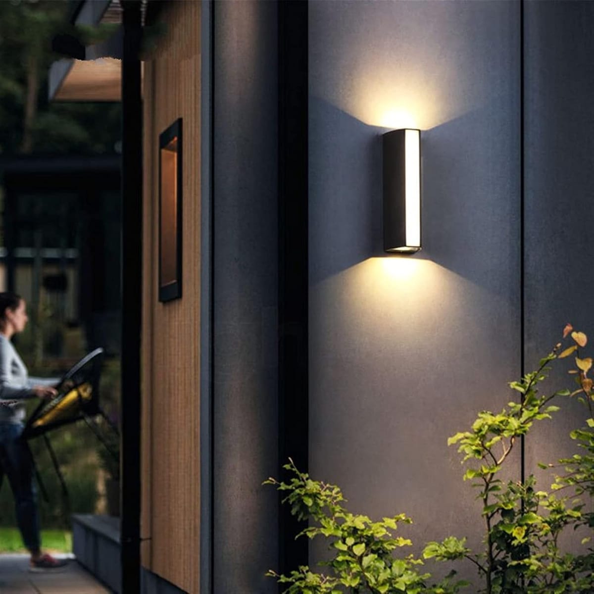 Aplica LED Exterior 8W Neagra - Iluminare Moderna pe 3 Unghiuri, Design Minimalist
