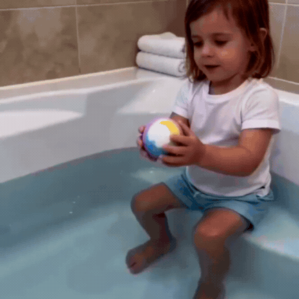 MagicBath Surprise™ – Set 12 Bombe Efervescente de Baie pentru Copii cu Jucării Surpriză