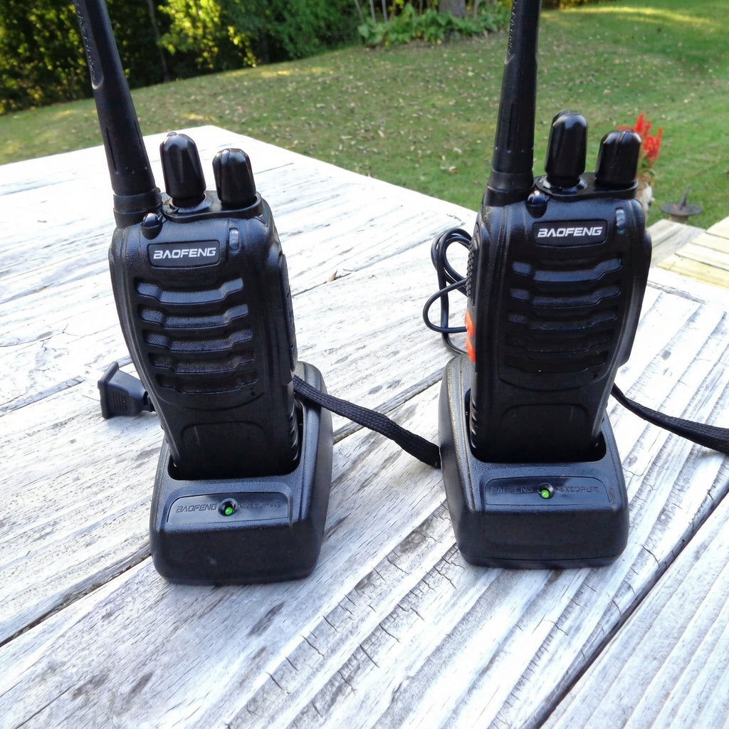 Set de 2 Stații Radio cu Acumulator Reîncărcabil