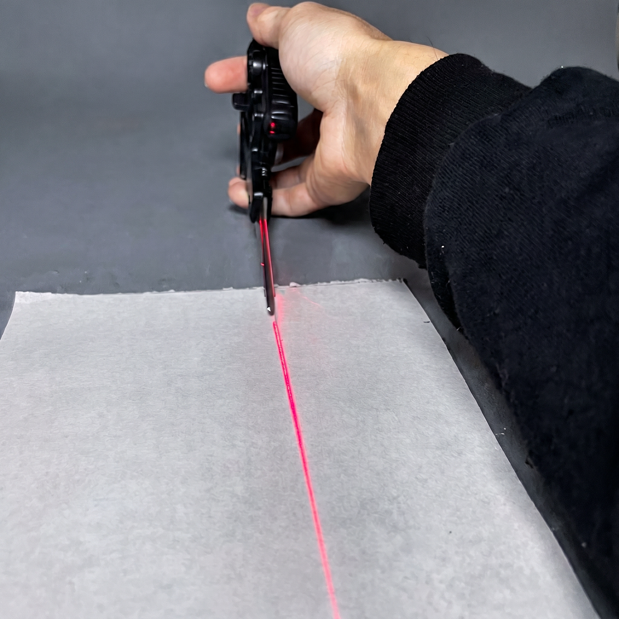 Foarfecă cu Laser pentru Tăiere cu Precizie