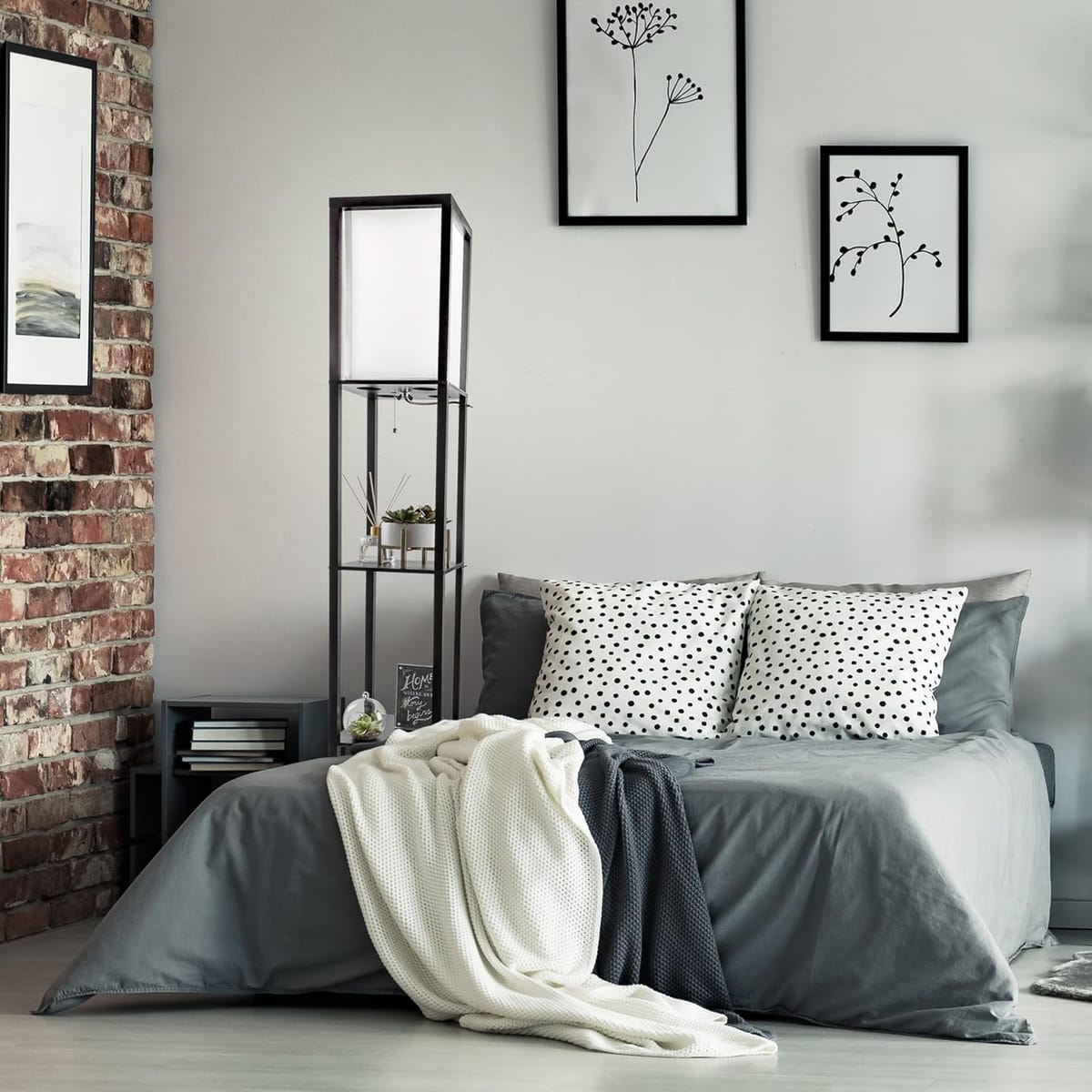 Lampa de Podea cu 3 rafturi si lumina ambientala, varianta neagra 26 x 26 x 160 cm